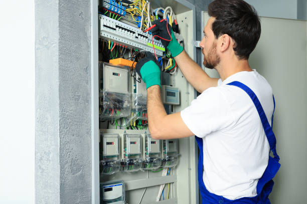 Best Affordable Emergency Electrician  in Crosspointe, VA